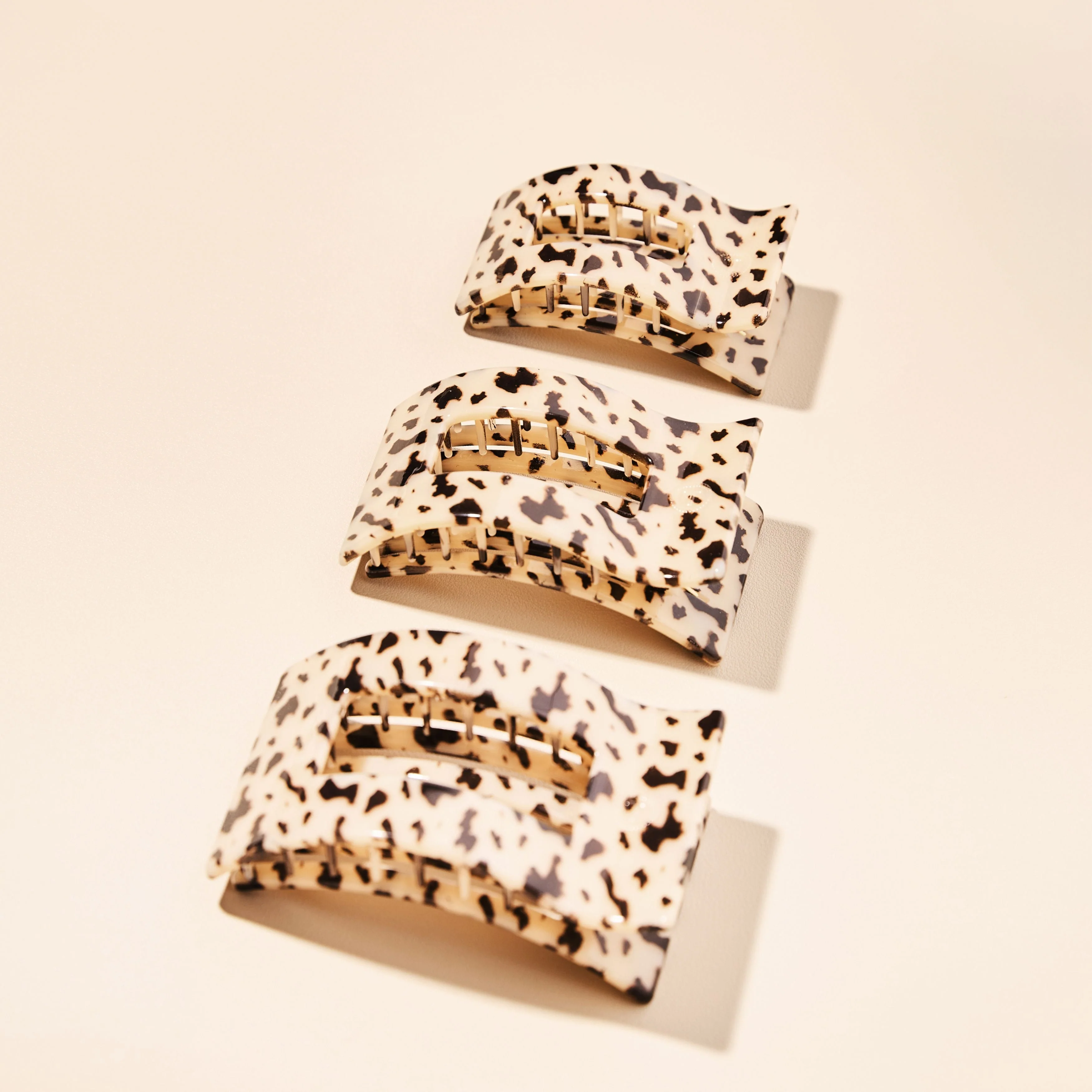 Blonde Tortoise Large Flat Rectangle Hair Clip - Image 5