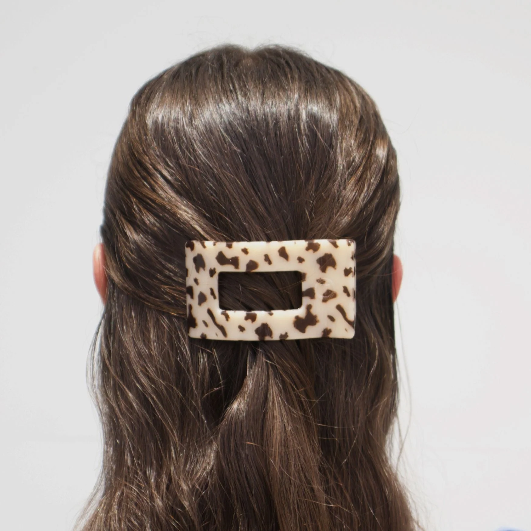 Blonde Tortoise Small Flat Rectangle Hair Clip - Image 4