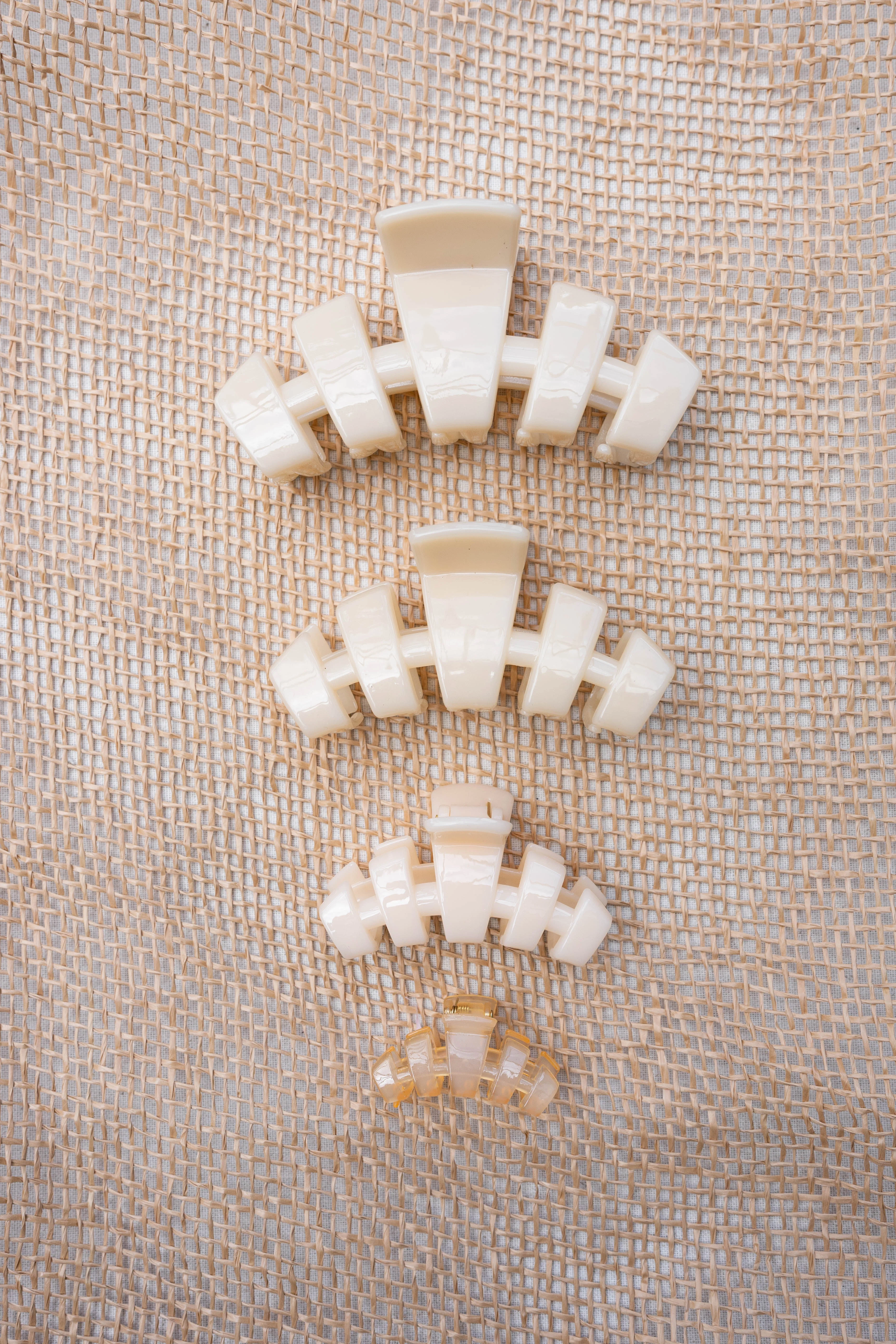 Classic Almond Beige Small Claw Clip - Image 5