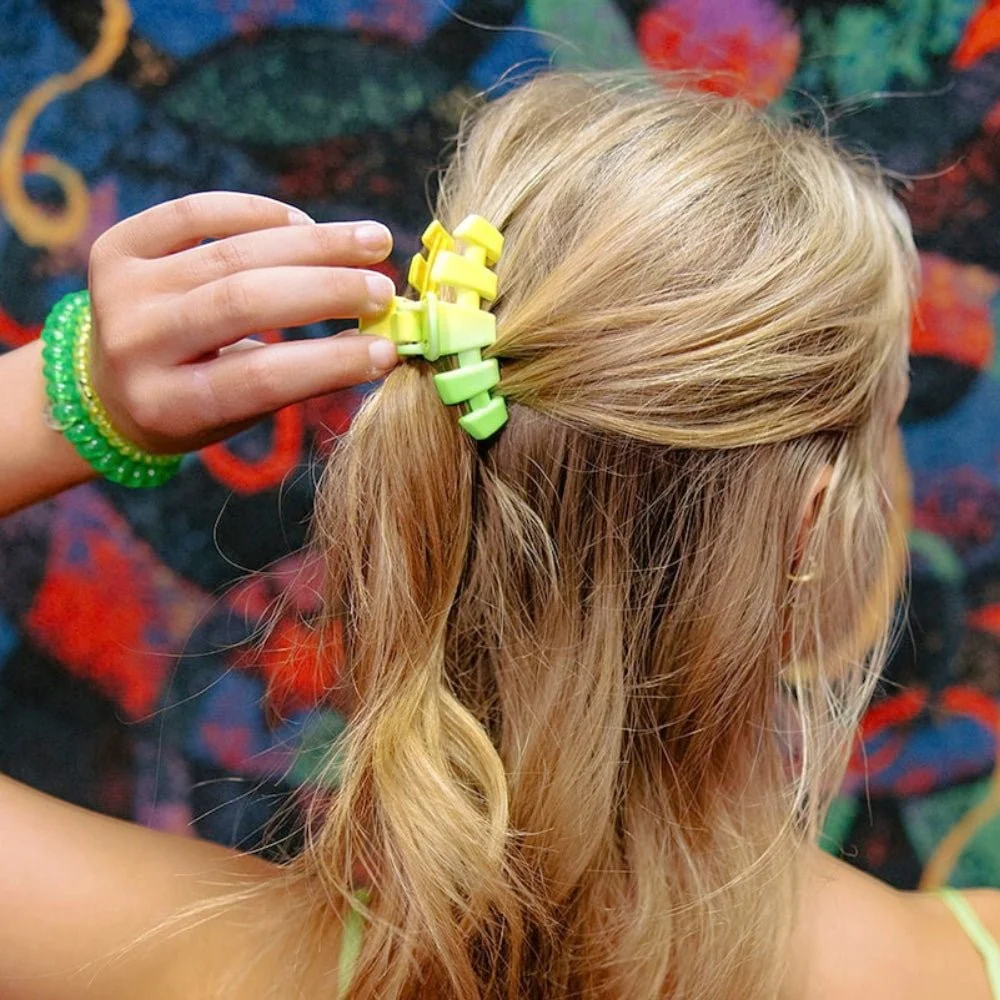 Classic Glow For It Small Claw Clip - Image 3