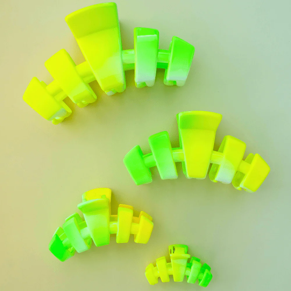 Classic Glow For It Small Claw Clip - Image 4
