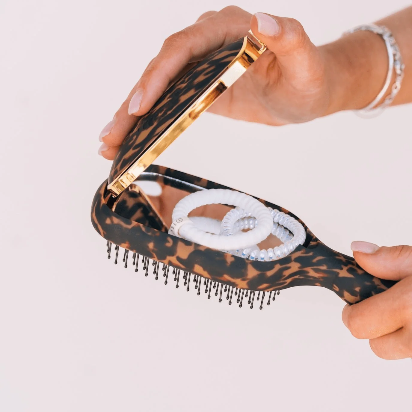 Detangler Hair Brush for Thick Hair – Tortoise - Image 9