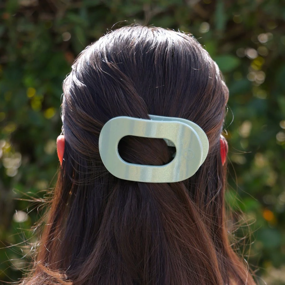 Dew Drop Medium Flat Round Hair Clip - Image 4