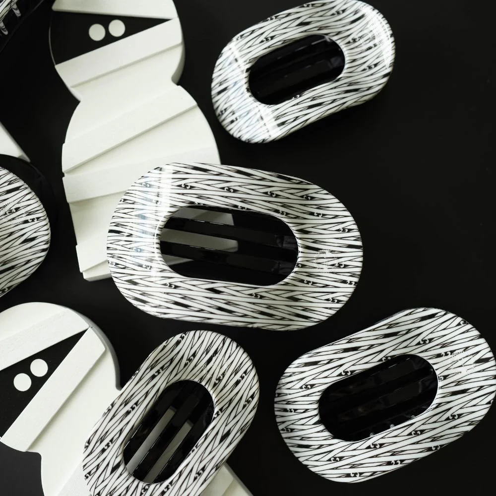 Mummy Knows Best Flat Round Small Hair Clip - Image 5