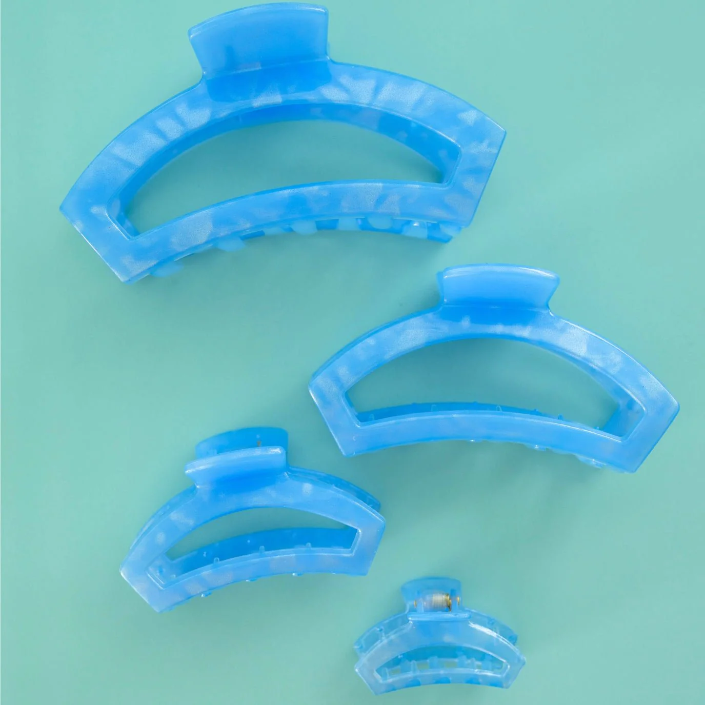 Open Blue Lagoon Medium Hair Clip - Image 4