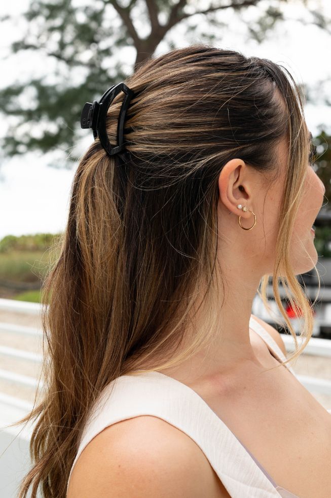 Open Jet Black Small Claw Hair Clip - Image 5