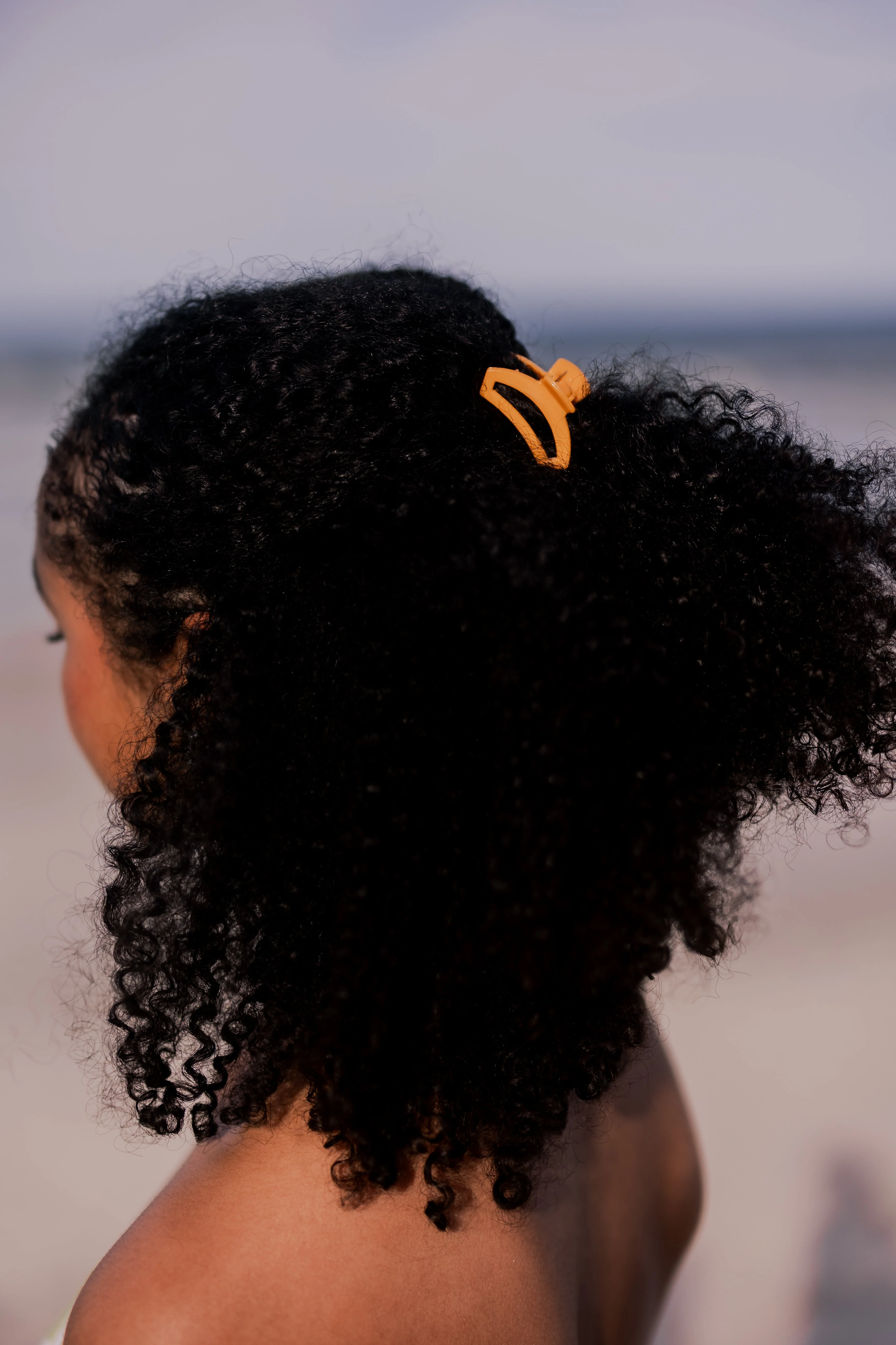 Open Mango for it! Tiny Claw Hair Clip - Image 4