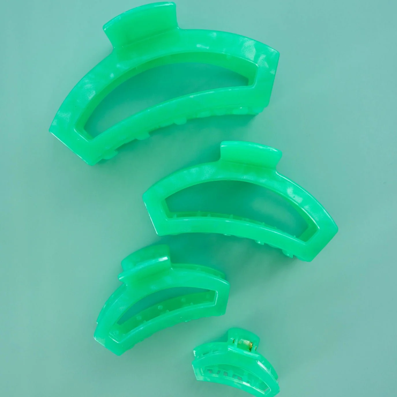 Open Spring Splash Large Hair Clip - Image 4