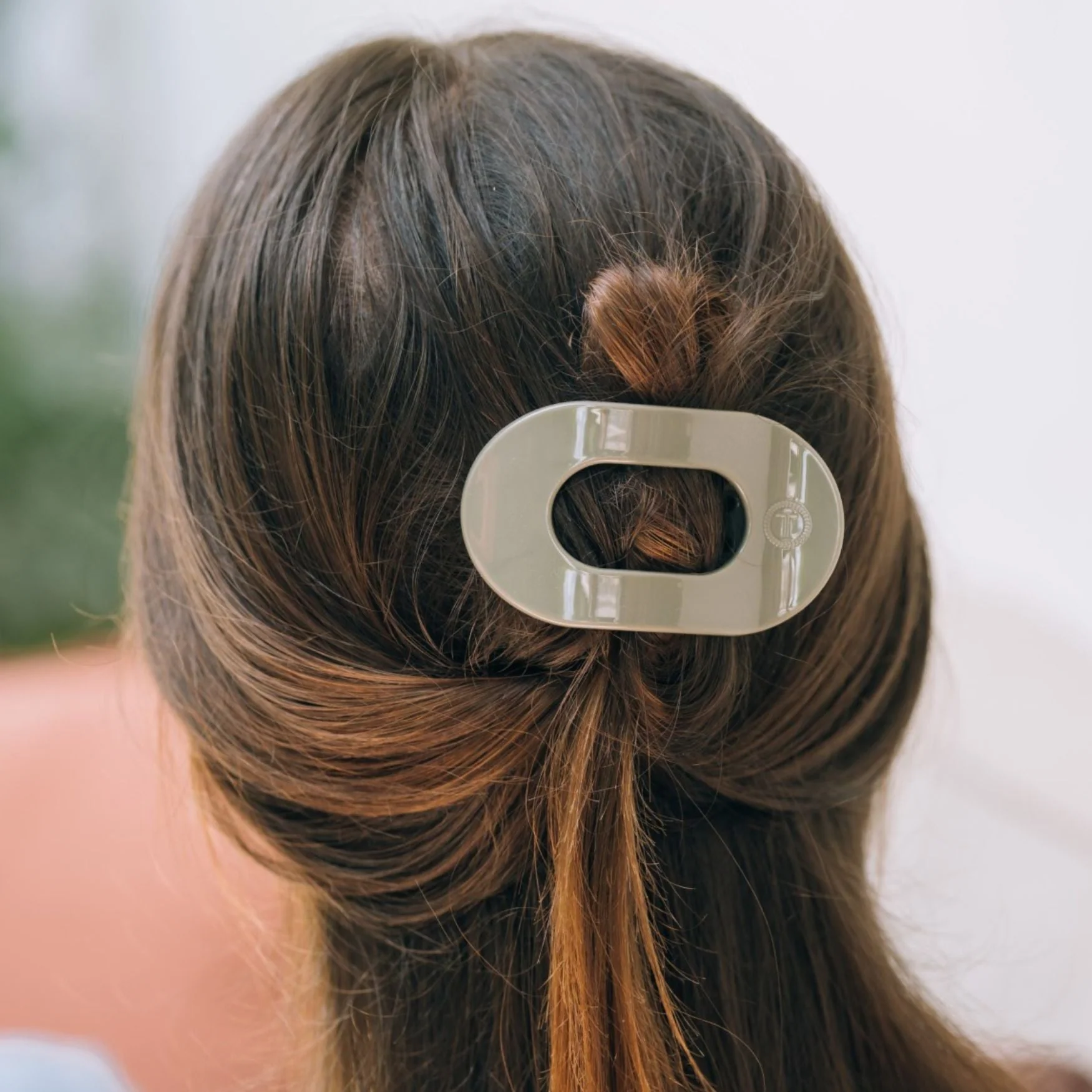 Sage It Ain't So Small Flat Round Hair Clip - Image 4