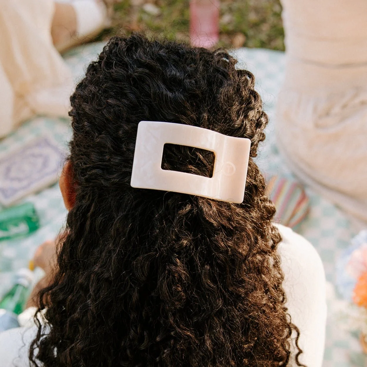 Soft Surf Medium Flat Rectangle Hair Clip - Image 4