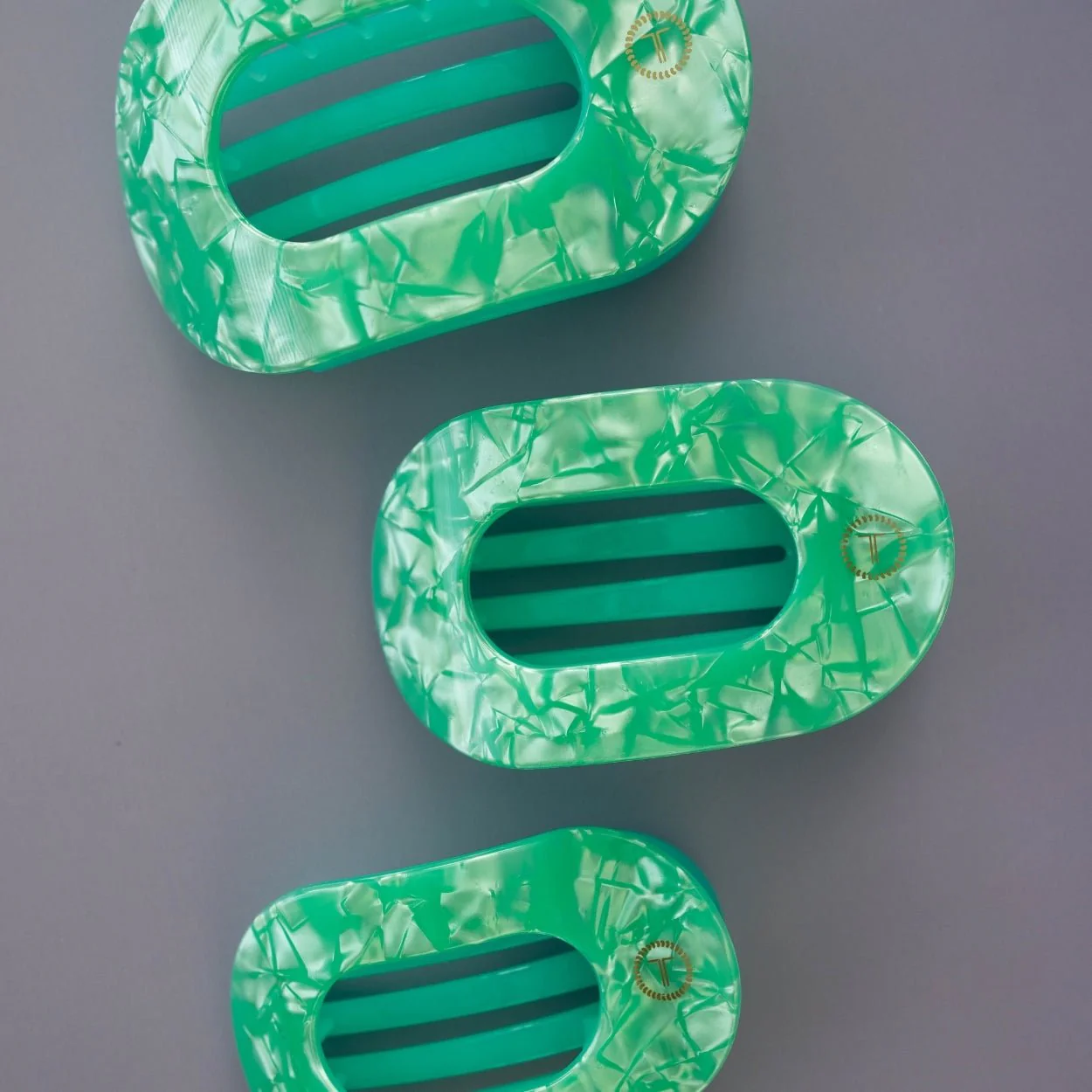 Spring Splash Medium Flat Round Hair Clip - Image 5