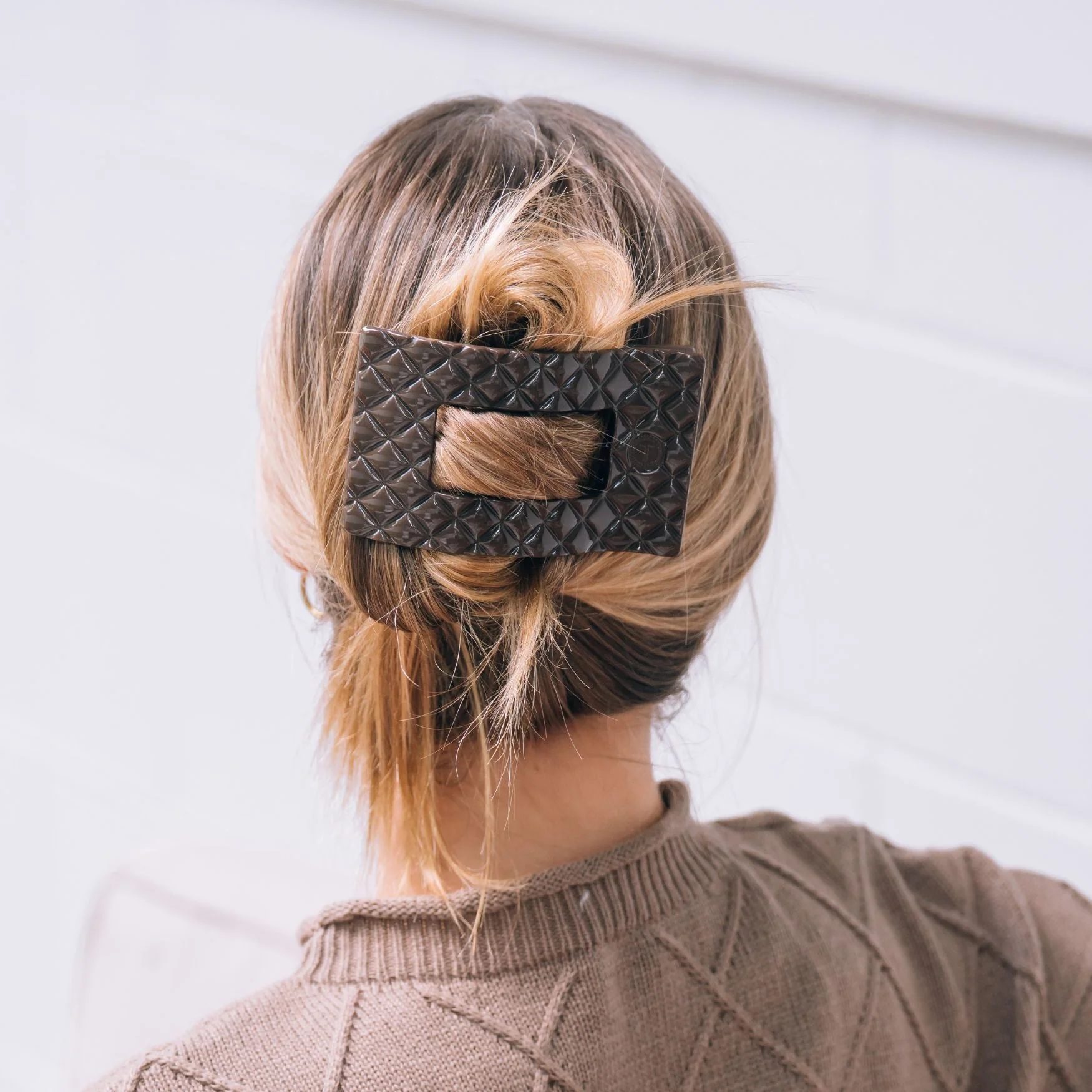 Truly Taupe Quilted Large Flat Rectangle Hair Clip - Image 4